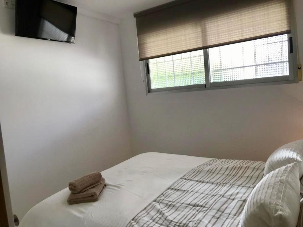 Los Fernandos, 1St Line Beachfront Poniente, 2 Bedroom Apartment Ocean Terrace Benidorm Luaran gambar